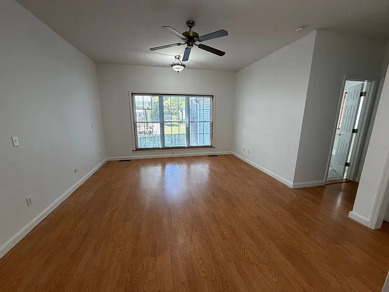 102 Sunset Dr — Photo 18