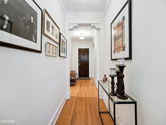 2nd image of 823 Forest Ave APT 1W