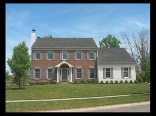 1042 Cantor Ln, South Lyon, MI