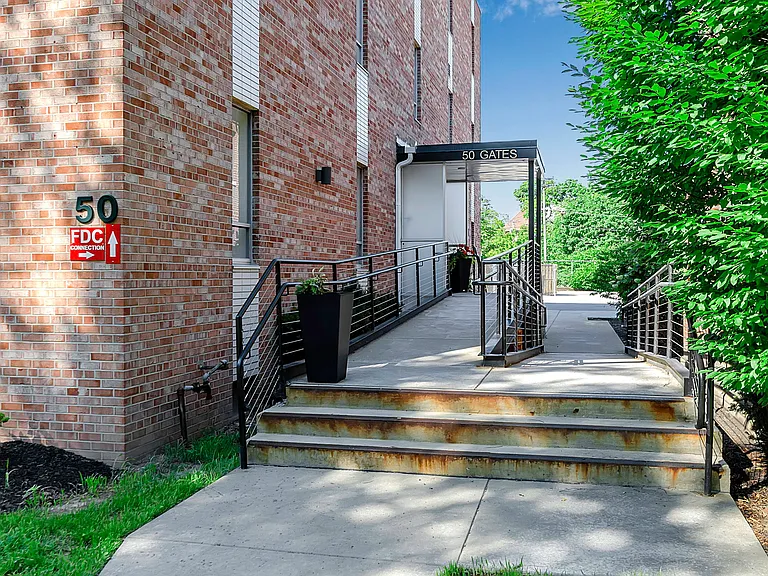 40 / 50 Gates — Photo 64