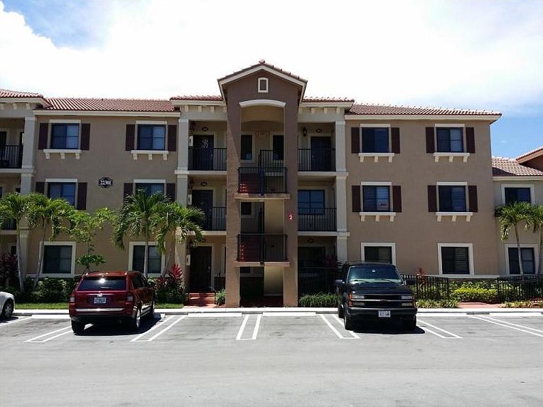2nd image of 22301 SW 88th Pl Unit 202