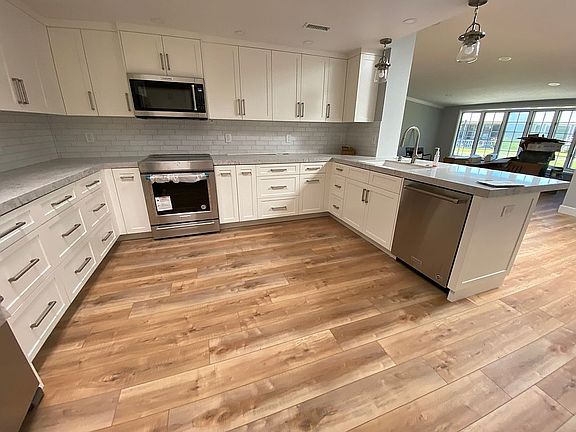 3rd image of 13190 Seaview Ln #M10-249-i