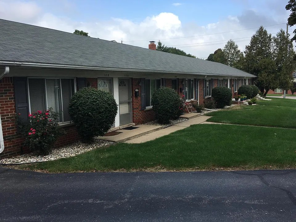 104 Rose St #104