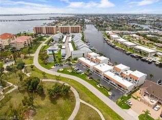 4218 SE 20th Pl APT E1, Cape Coral, FL 33904
