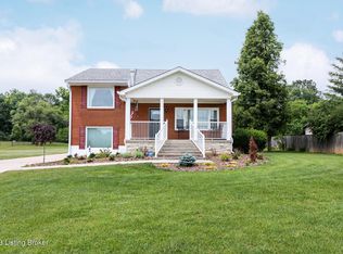 7115 Woodhaven Rd, Louisville, KY 40291