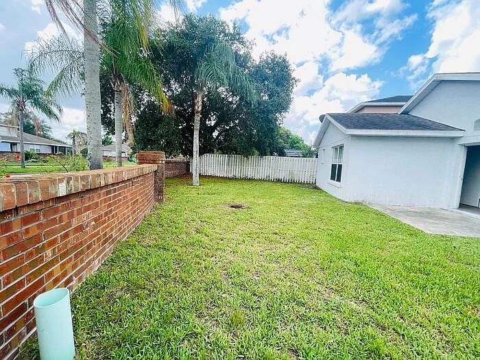 13403 Greenpointe Dr — Photo 29