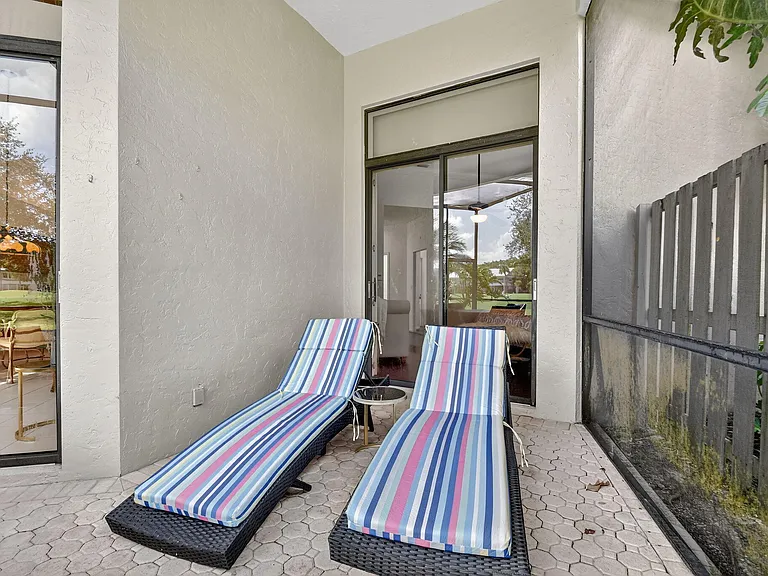 4553 Barclay Fair Way — Photo 40