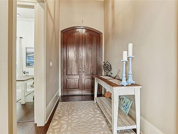 3rd image of 122 Lavender Ct