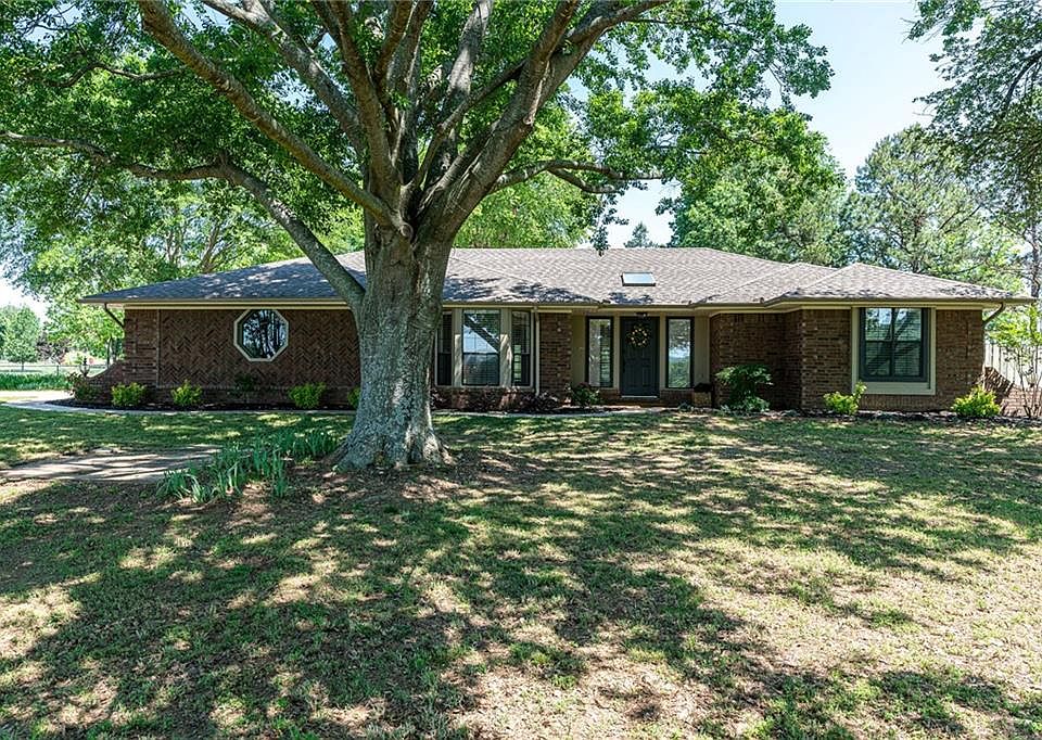 1st image of 2903 Southridge Est