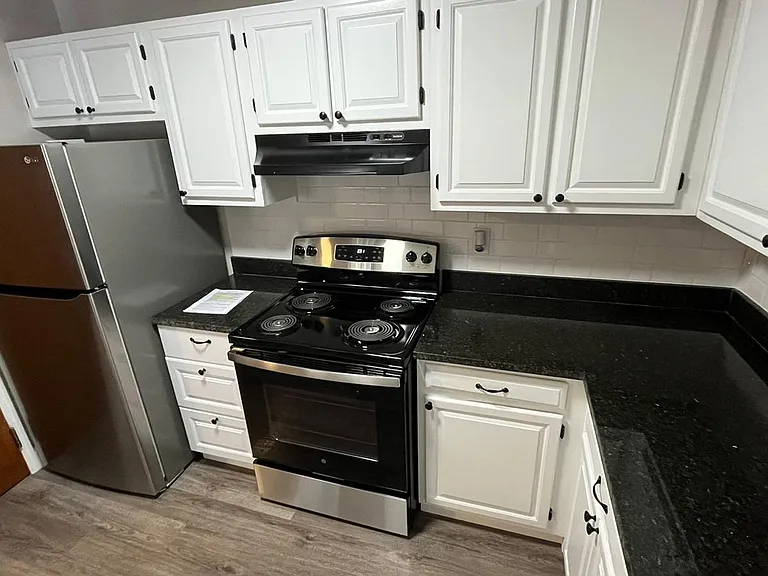 310 Thompson Road LLC — Photo 4