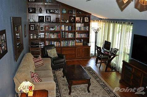 4th image of 1716 Oakwood Dr