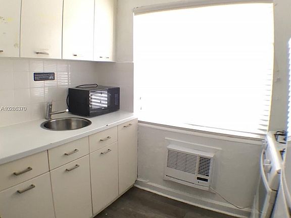 5th image of 1200 Pennsylvania Ave APT 010