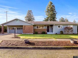 307 N Larch Ave, Stayton, OR 97383
