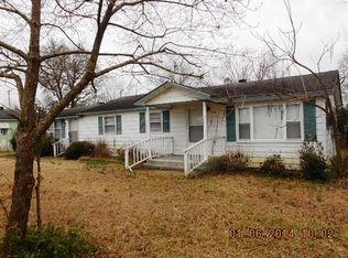 105 N Stringfield St, Atkinson, NC 28421