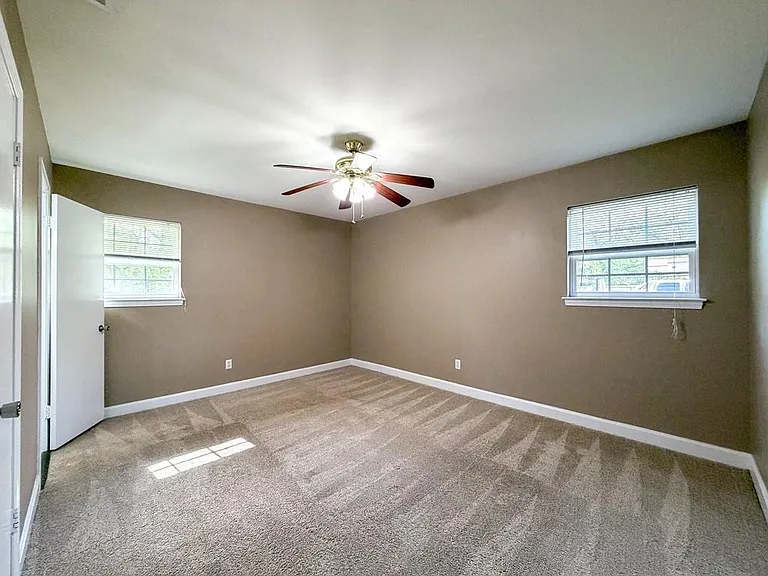 6868 Bay Rd — Photo 7
