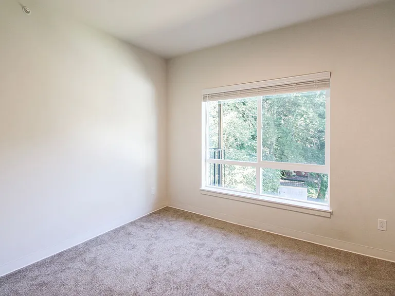Creek's Edge Apartments — Photo 92