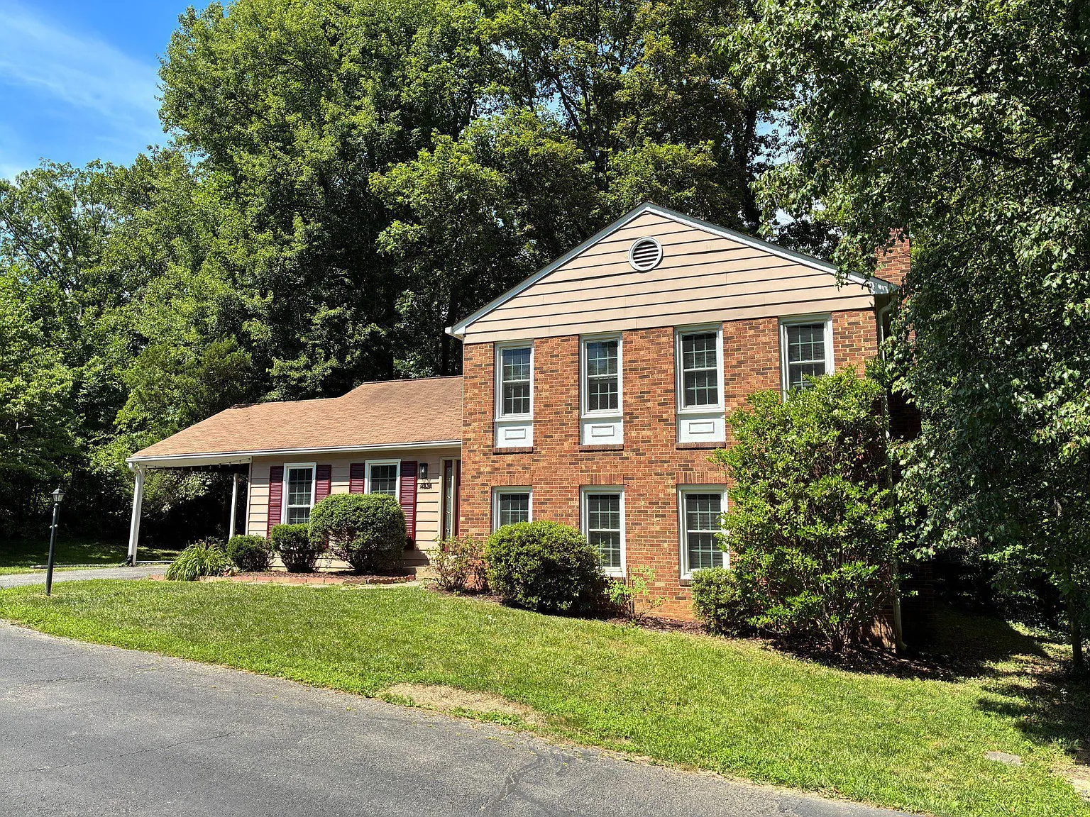 4 bed, 2.5 bath, 2488 sqft, $3,950 — Photo 1