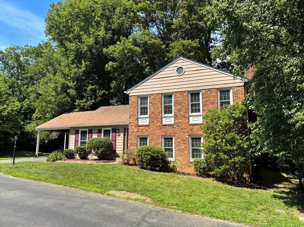 4834 King Solomon Dr, Annandale, VA 22003