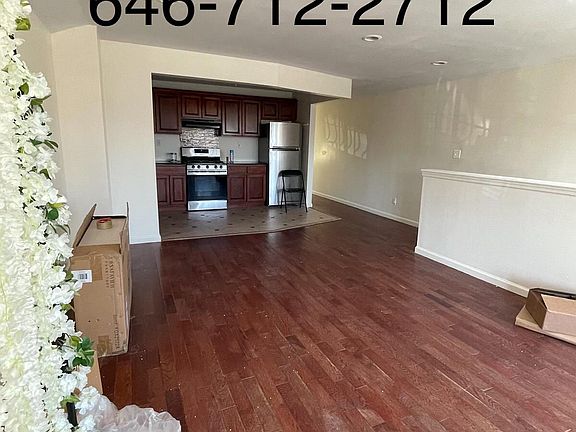 3rd image of 2-215-27 Hollis Ave #2