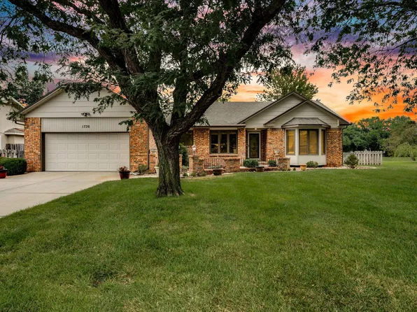 1736 N Amarado St, Wichita, KS 67212
