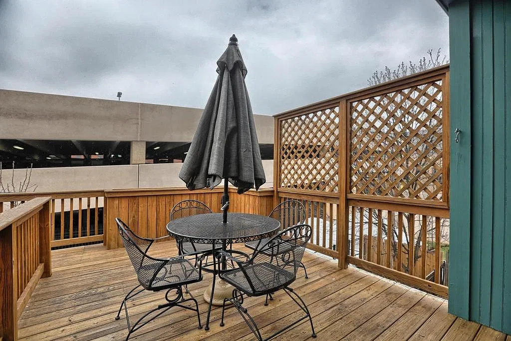 3 bed, 1.5 bath, 1280 sqft, $1,850 — Photo 3