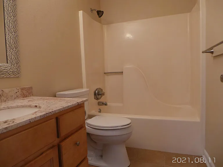 719 S Berthe Ave #13 — Photo 4