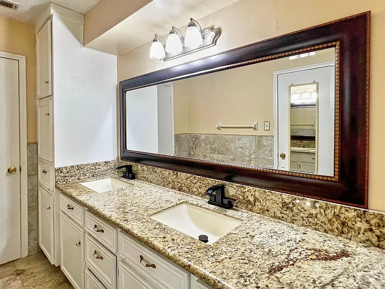 16902 Summit Oaks Ln — Photo 19