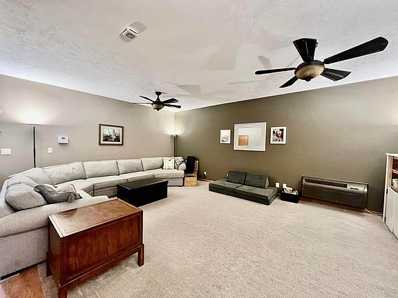 2nd image of 1010 Carlos Dr