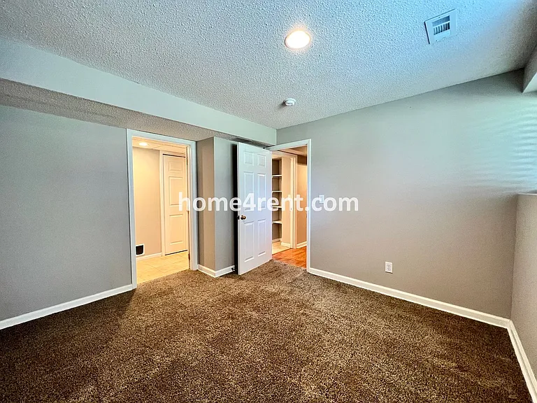 14068 W 147th Pl — Photo 48