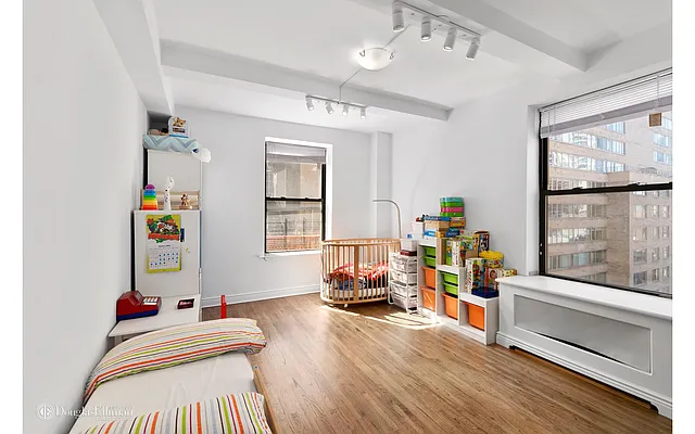 Rented by Douglas Elliman | media 15