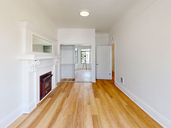 4th image of 1633 Washington St #1635A