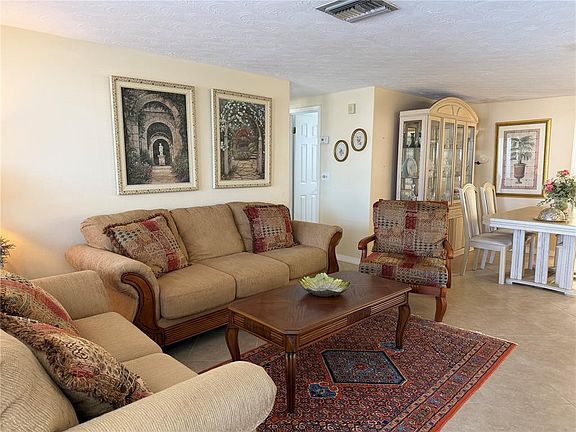 3rd image of 3914 Carioca Rd