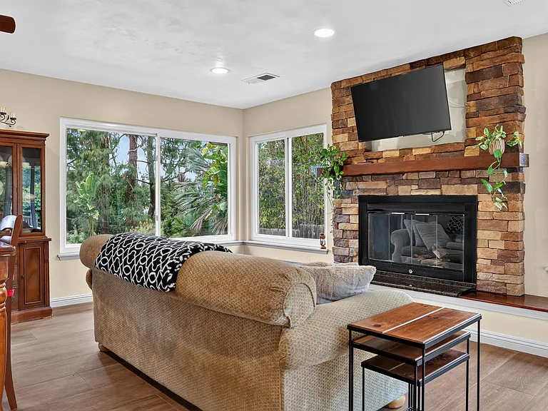 13660 Acorn Patch Ln — Photo 4