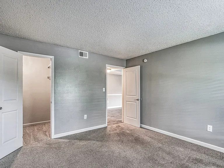 Tamarind Bay Apartments — Photo 13