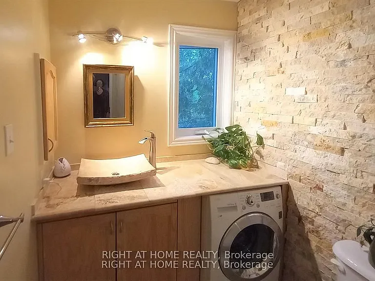 142 Windhurst Dr — Photo 23