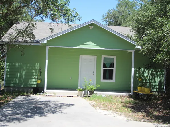 803 Hardee Street, Rockport, TX 78382