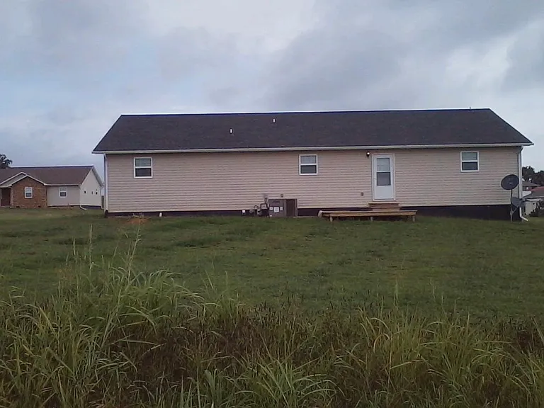 111 Country View Dr — Photo 3