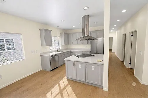 550 Glenwood Ave #1 Photo 1