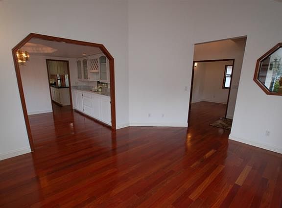 5th image of 1935 Lenox Ct NW