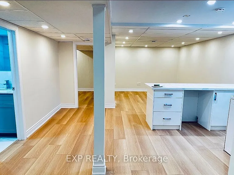 36 Castor Cres #BASEMENT — Photo 11