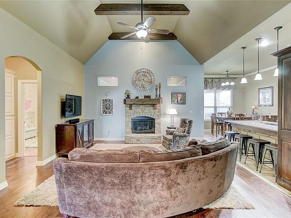 5th image of 19228 Blossom Ct