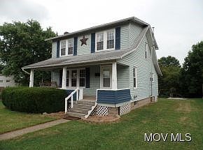 2nd image of 3104 Elm St