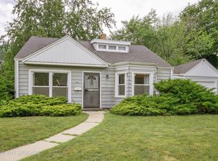 5901 Lynwood Dr, Oak Lawn, IL 60453