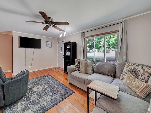 5th image of 234 S 45th St