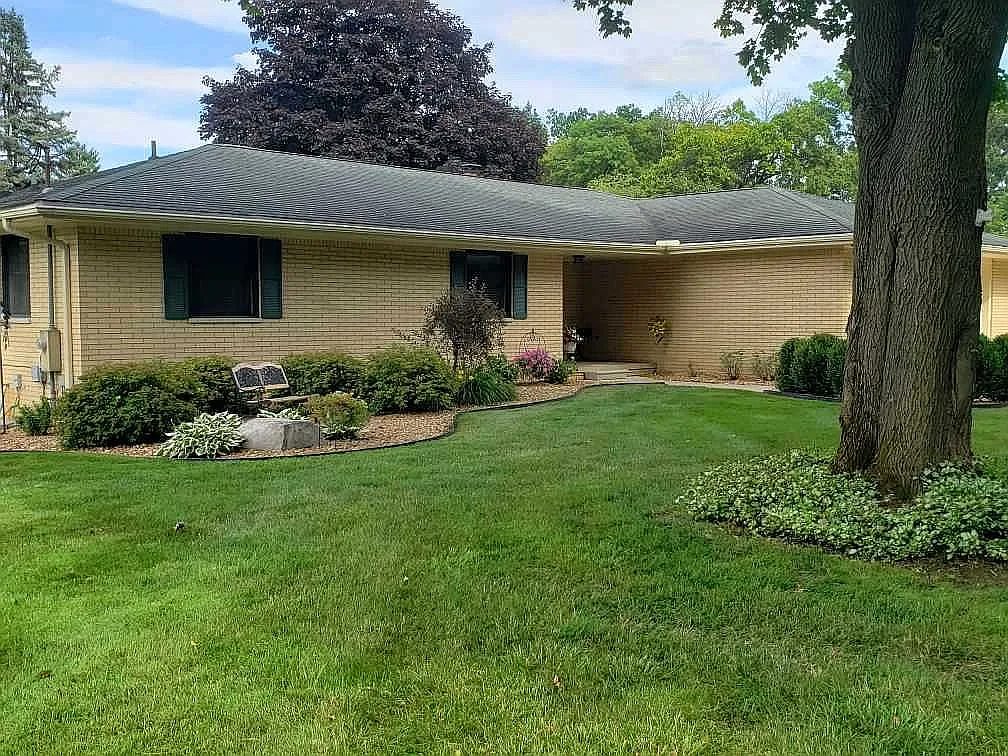 4147 Westhill Dr photo 1