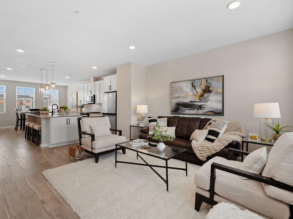 1st image of 905 Woodlawn Ave #D