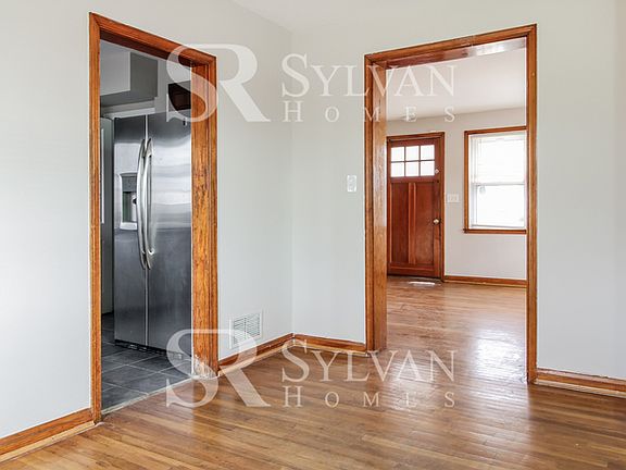 5th image of 54 Stemmers Run Rd