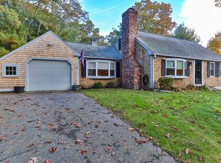 44 Pond View Dr, East Sandwich, MA 02537