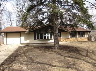 1232 Sharon Ln, Schaumburg, IL 60193