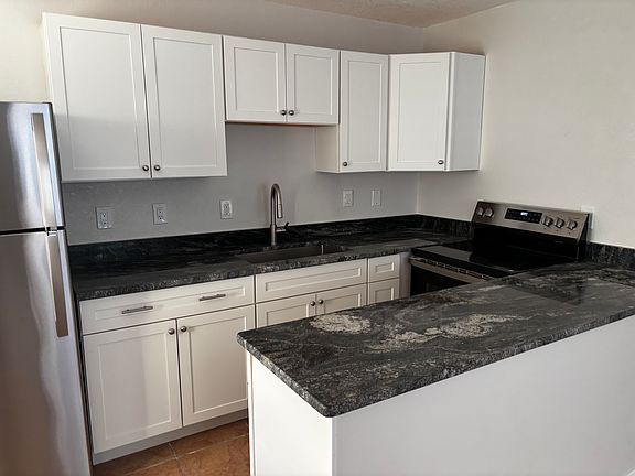 4th image of 14107 W Parsley Dr #A